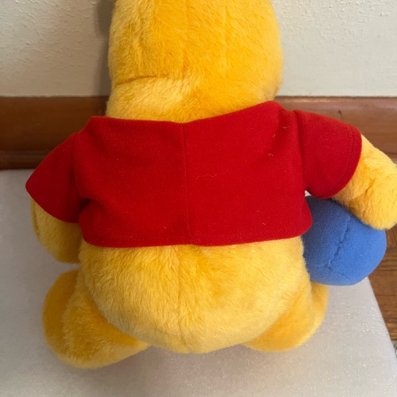 Winnie the Pooh - Picture 2 of 3